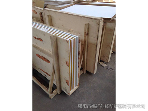 铅玻璃成品区